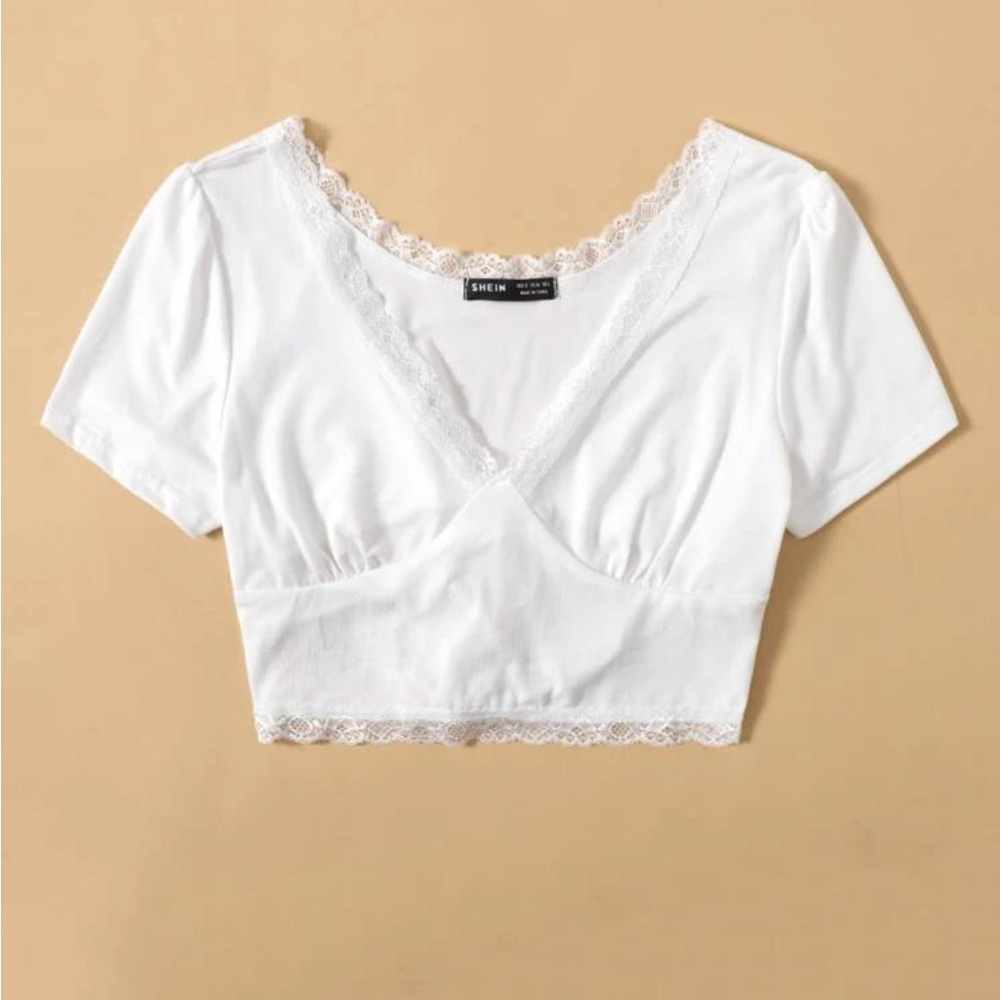 Cropped Lace back tie Shirt